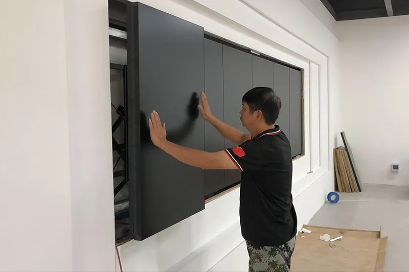 Processo de instalação de montagem em display LED